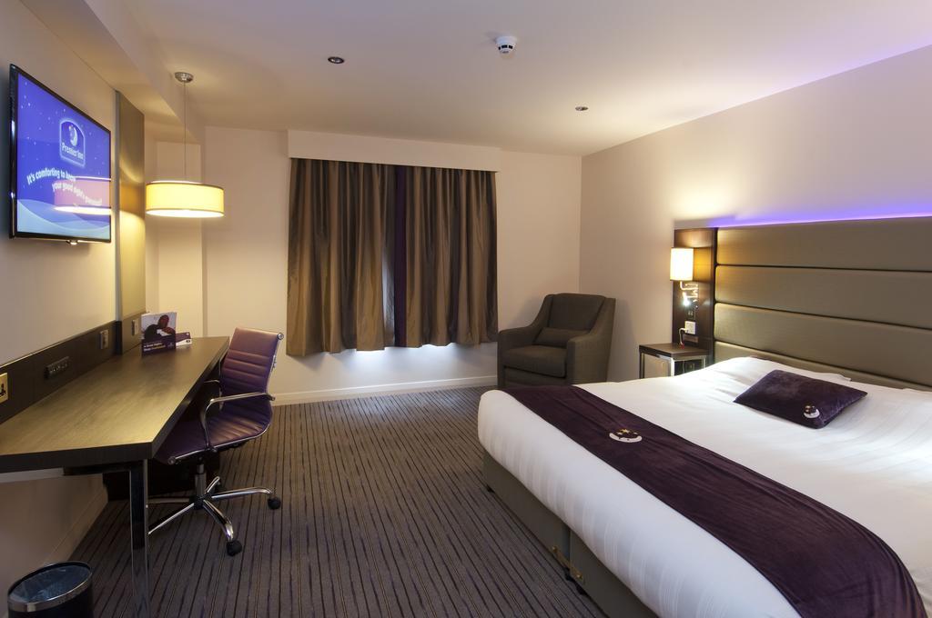 Premier Inn Harlow Δωμάτιο φωτογραφία