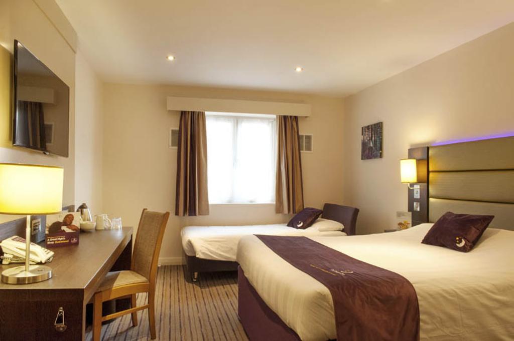 Premier Inn Harlow Δωμάτιο φωτογραφία