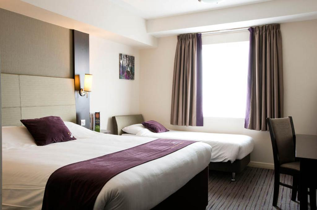 Premier Inn Harlow Δωμάτιο φωτογραφία